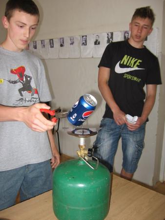 fen11_03.jpg